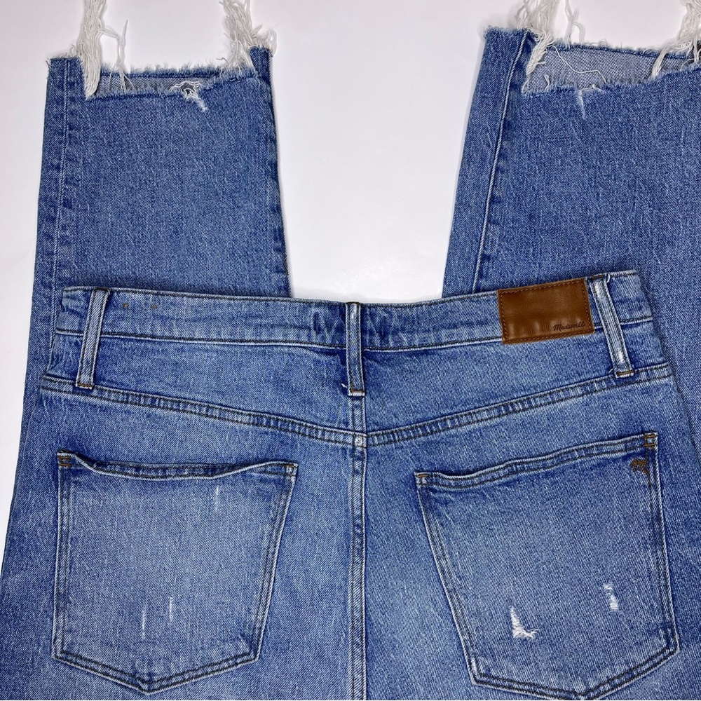 Madewell Classic Straight Jeans in Corrie Wash: Step-Hem Edition Size 32 - Picture 5 of 12